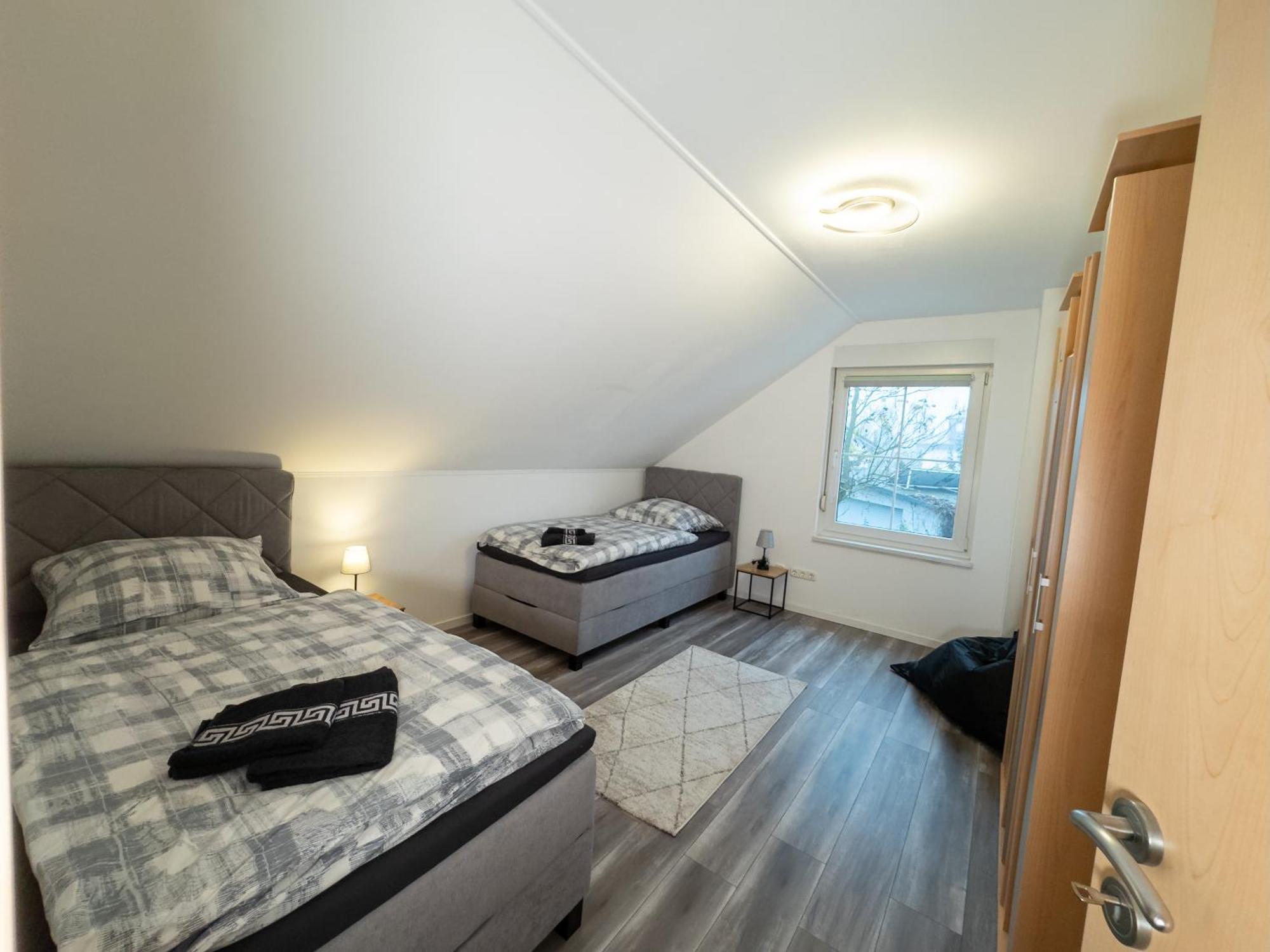 Ganzes In Mit Garage Und Fussbodenheizung Holiday home Leipzig