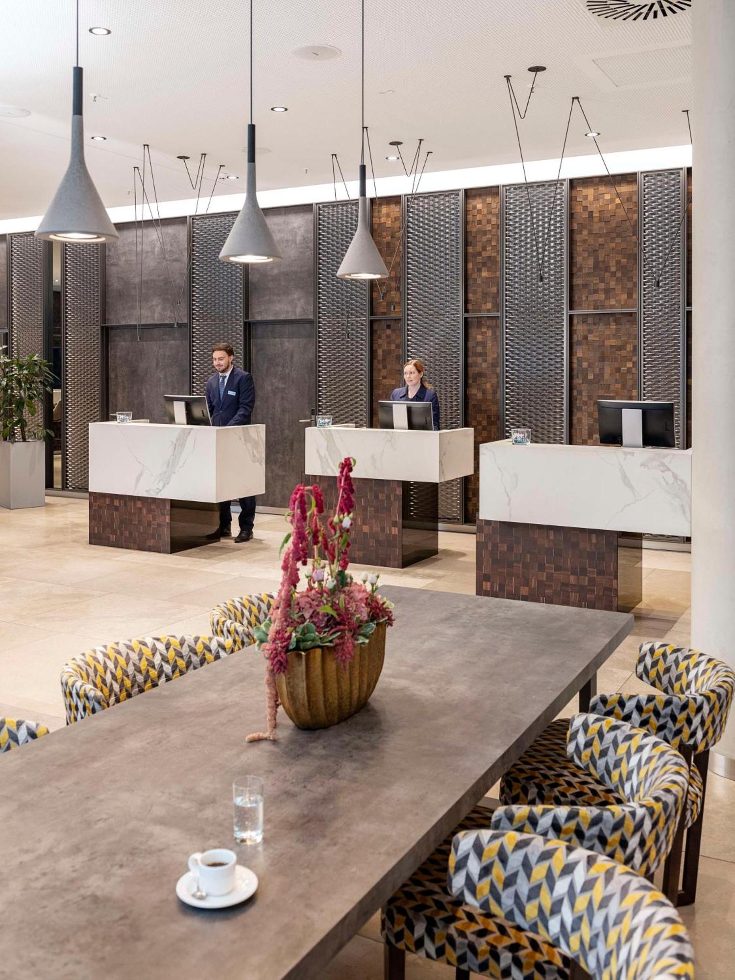 Nh Zentrum Hotel 4*