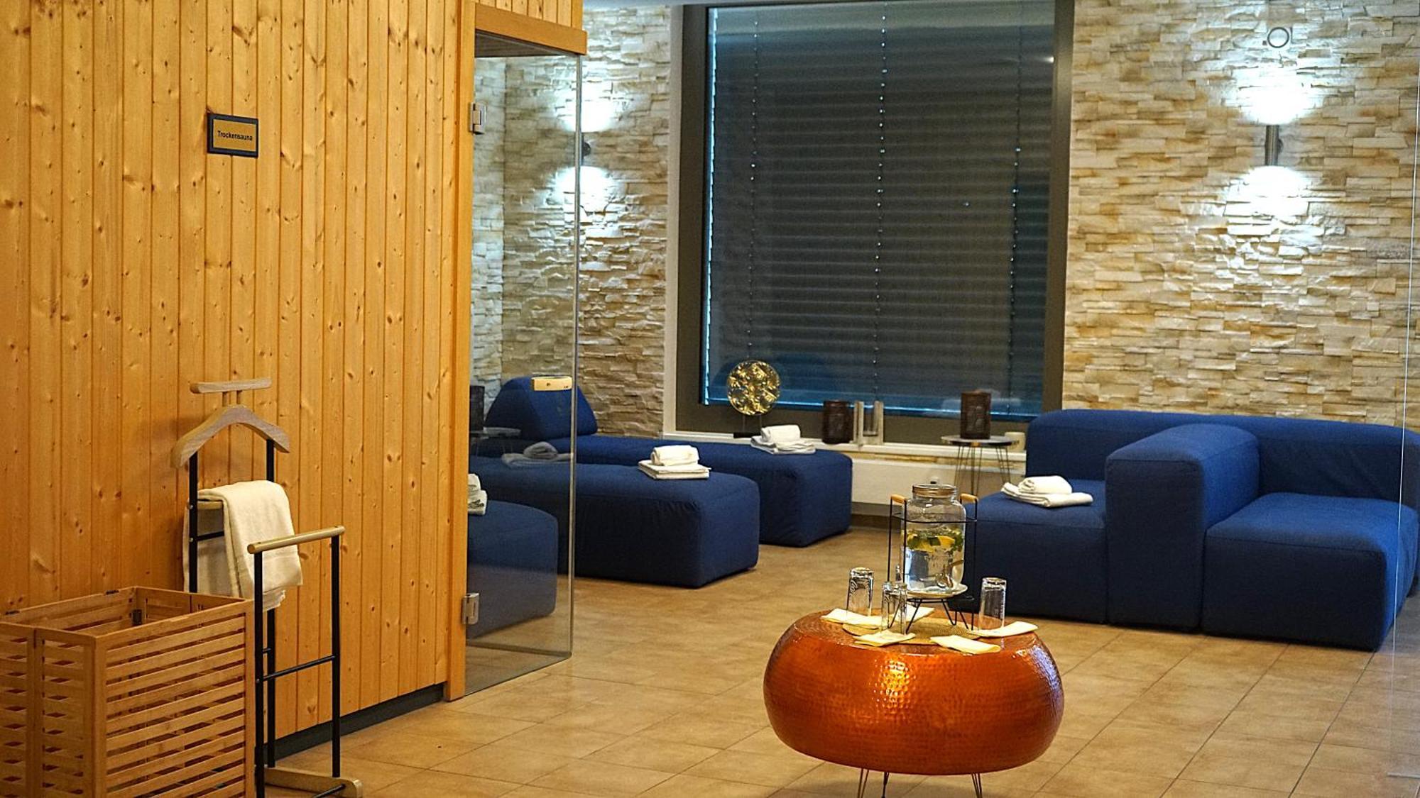 Hotel Western Royal 4*