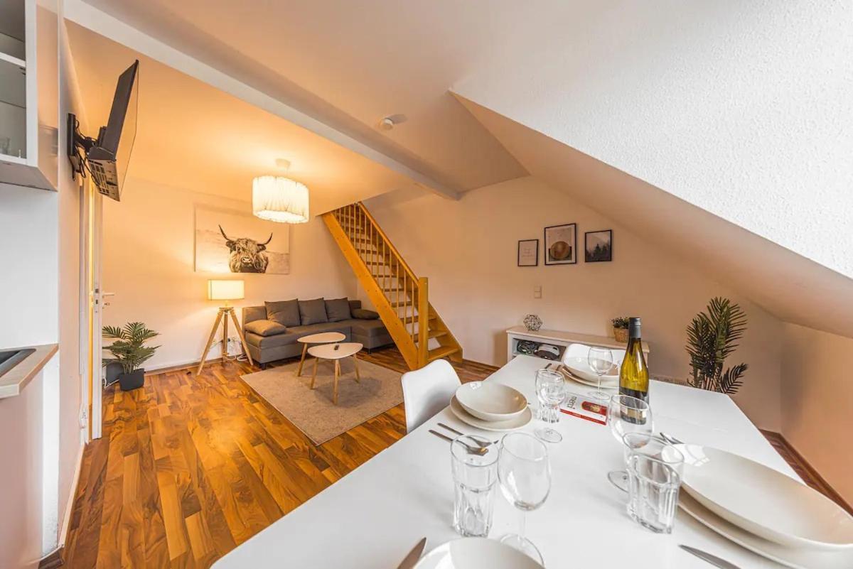 Apartment Grosszuegige Helle 3 Zimmer-wohnung Zentrumsnah *