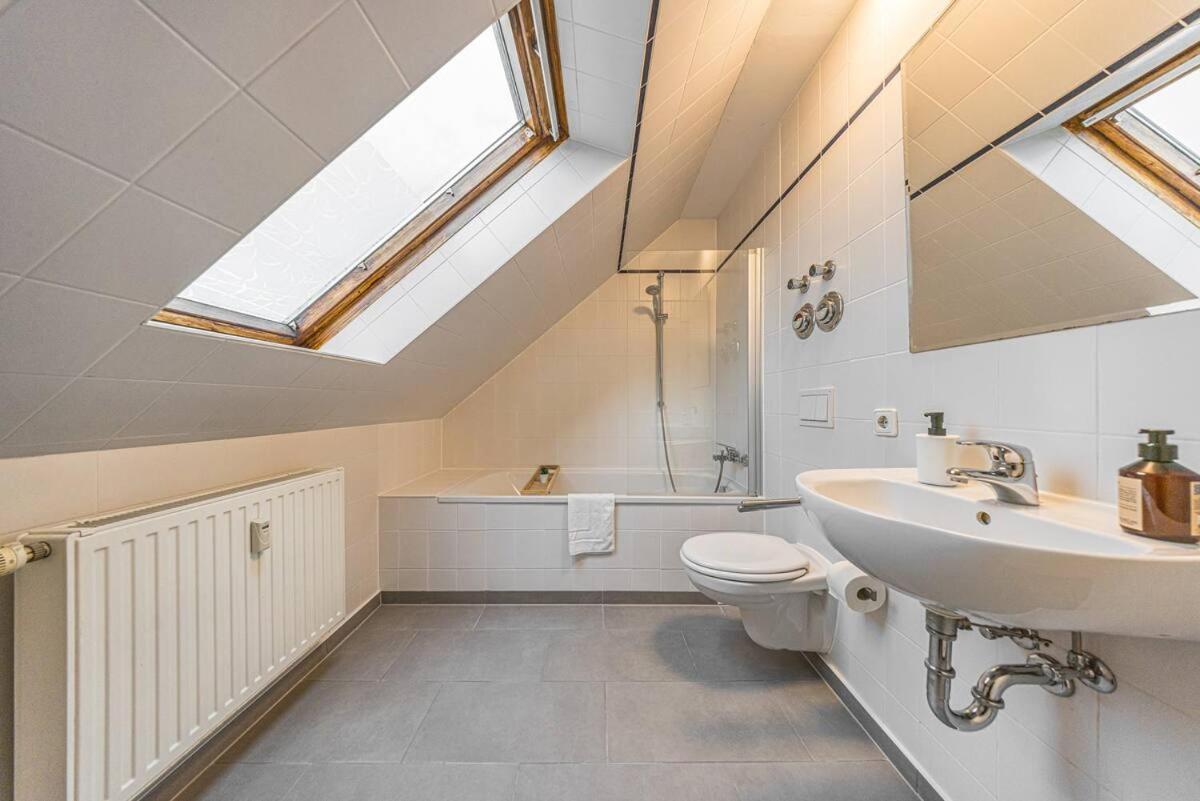Grosszuegige Helle 3 Zimmer-wohnung Zentrumsnah * Leipzig