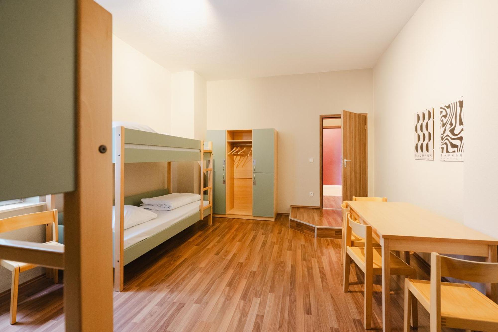 Hostel Sleepy Lion Hostel, Youth Hotel&apartments *