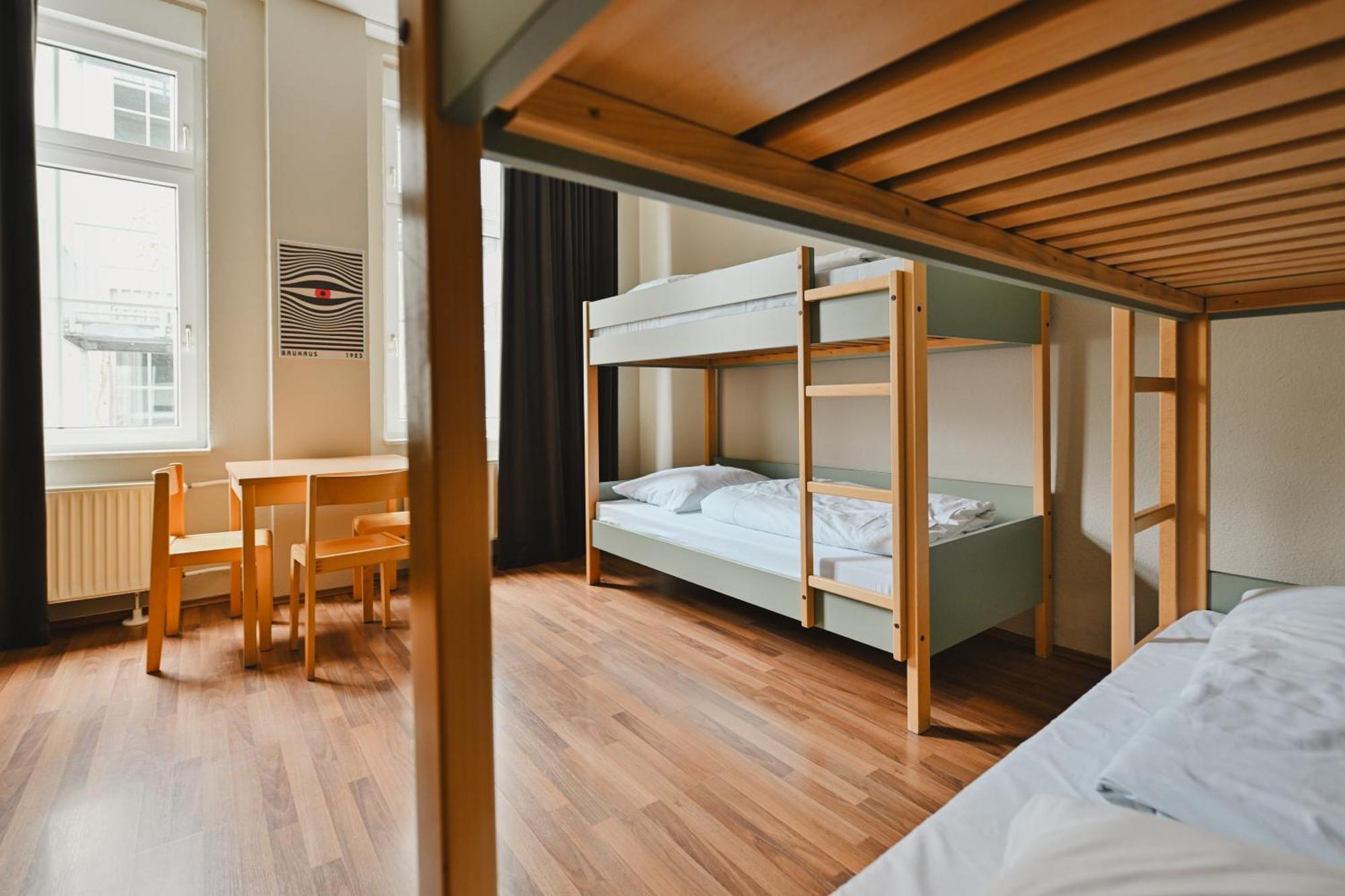 Sleepy Lion Hostel, Youth Hotel&apartments