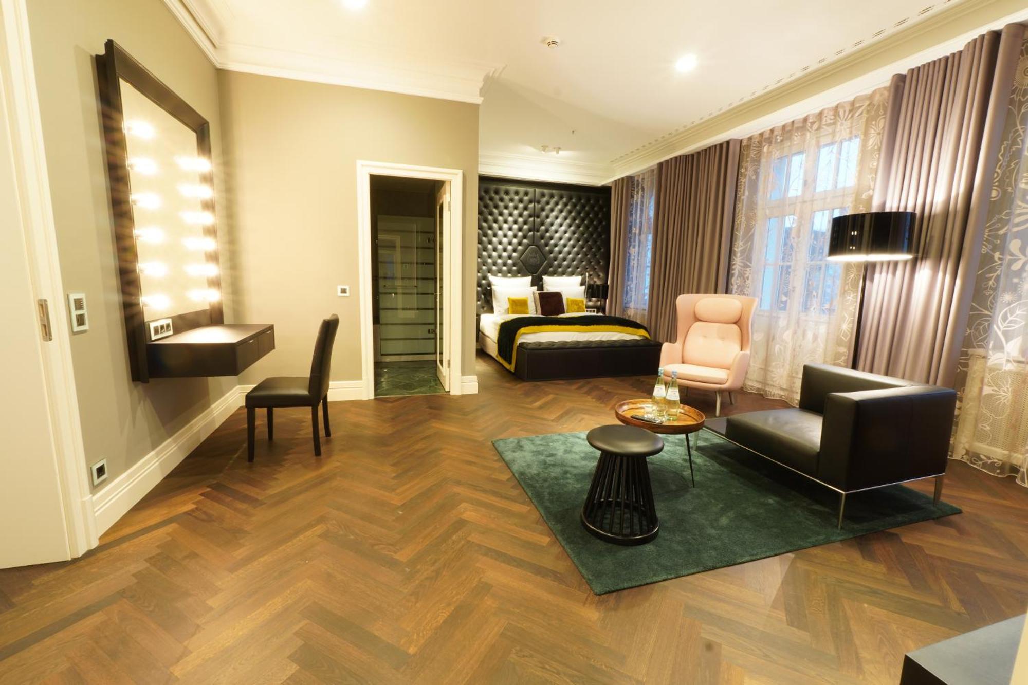 Hotel Lumiere Boutiquehotel Im Fuerstenhof 4*