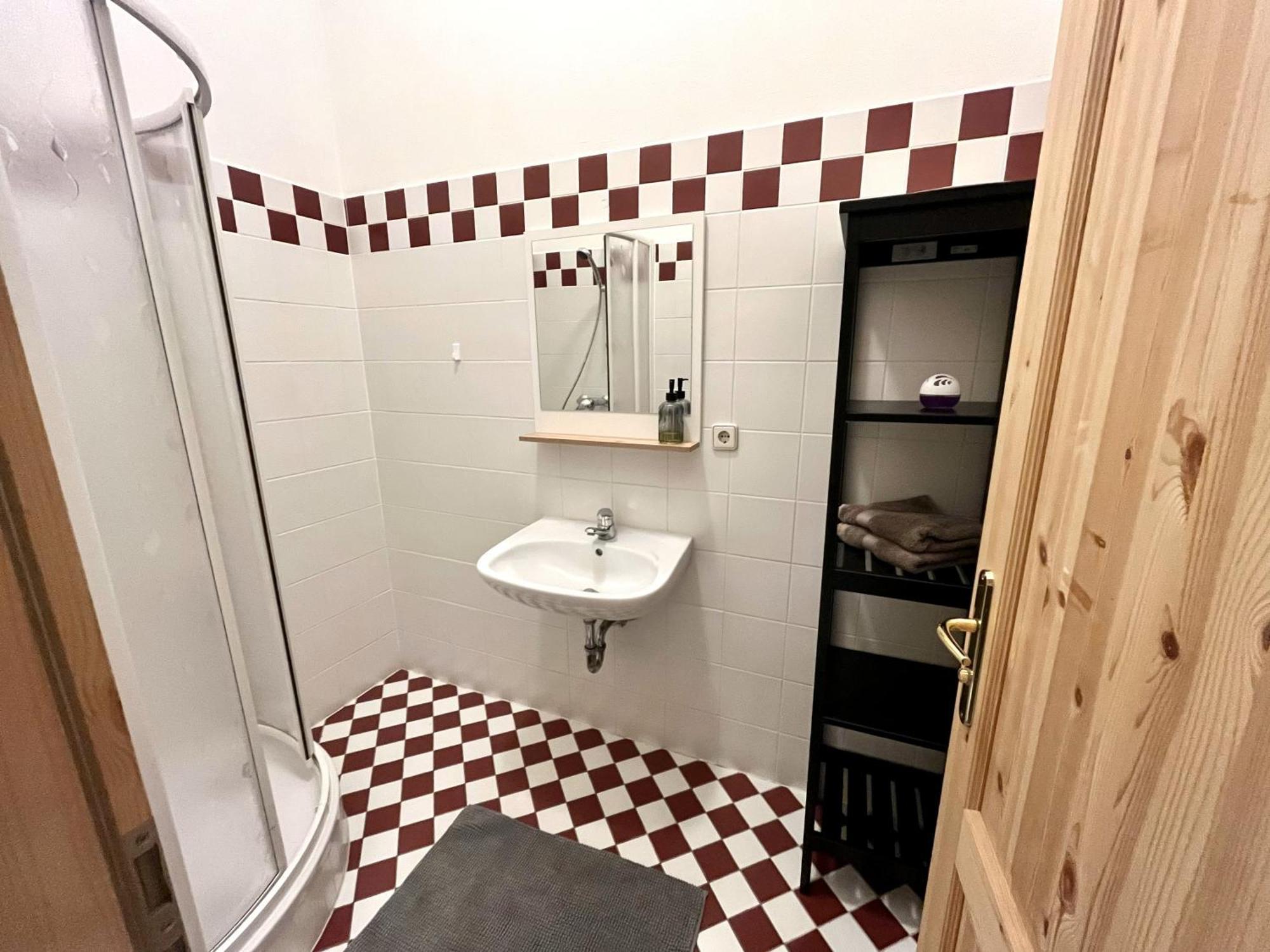 Zu Fuss Ins Zentrum, Nahe Arena Appartement