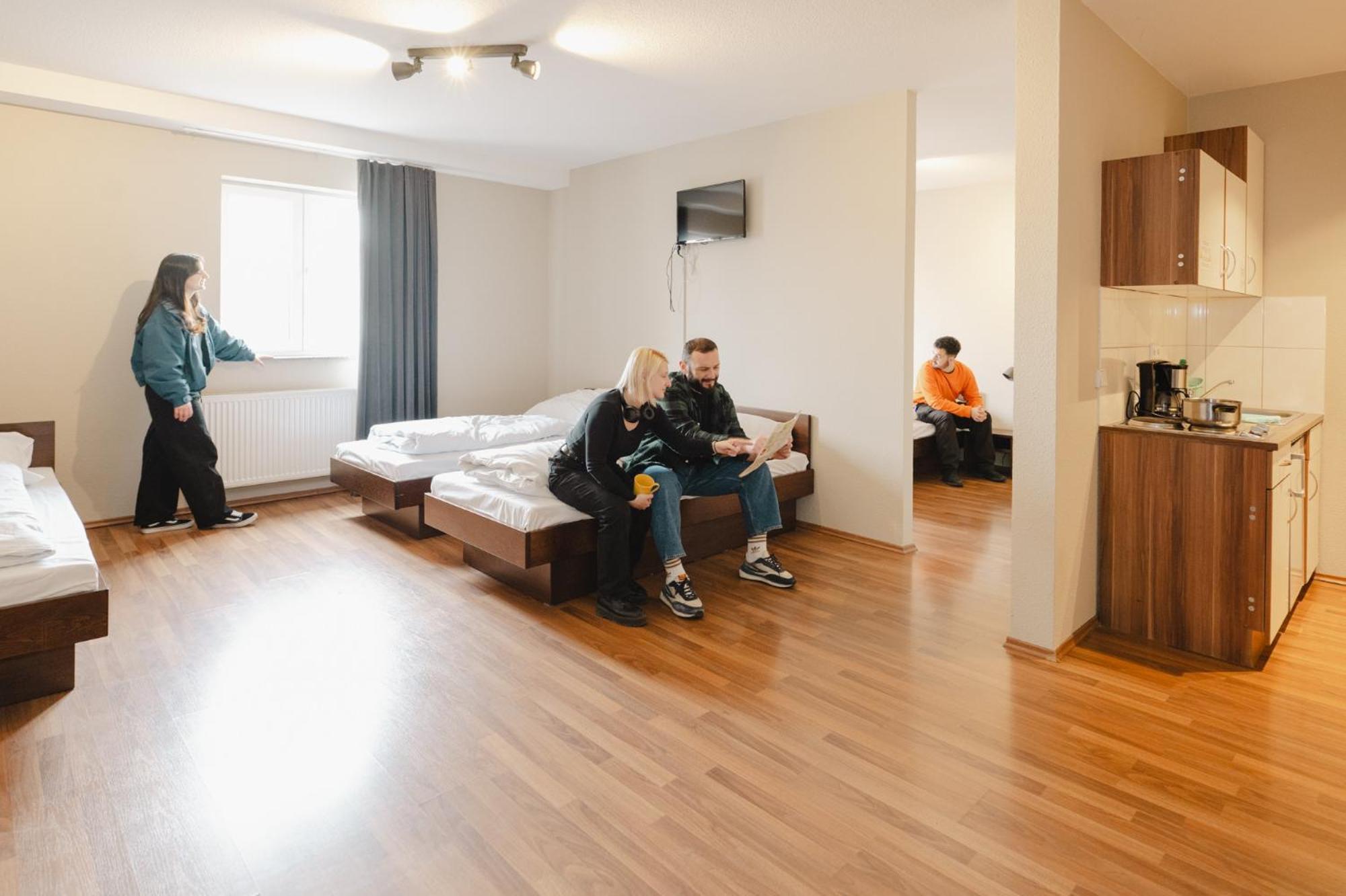 Sleepy Lion Hostel, Youth Hotel&apartments Hostel *
