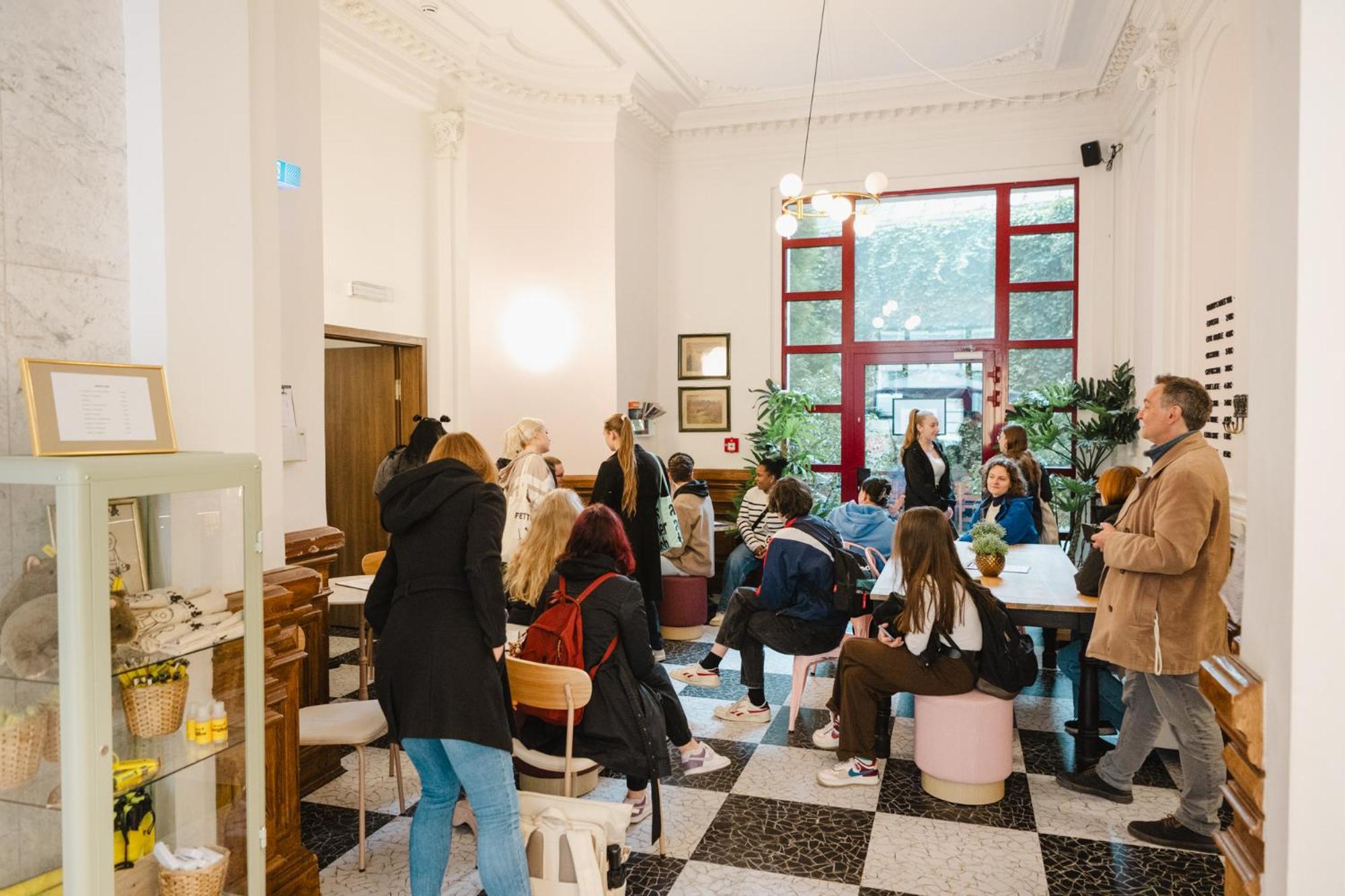Sleepy Lion Hostel, Youth Hotel&apartments