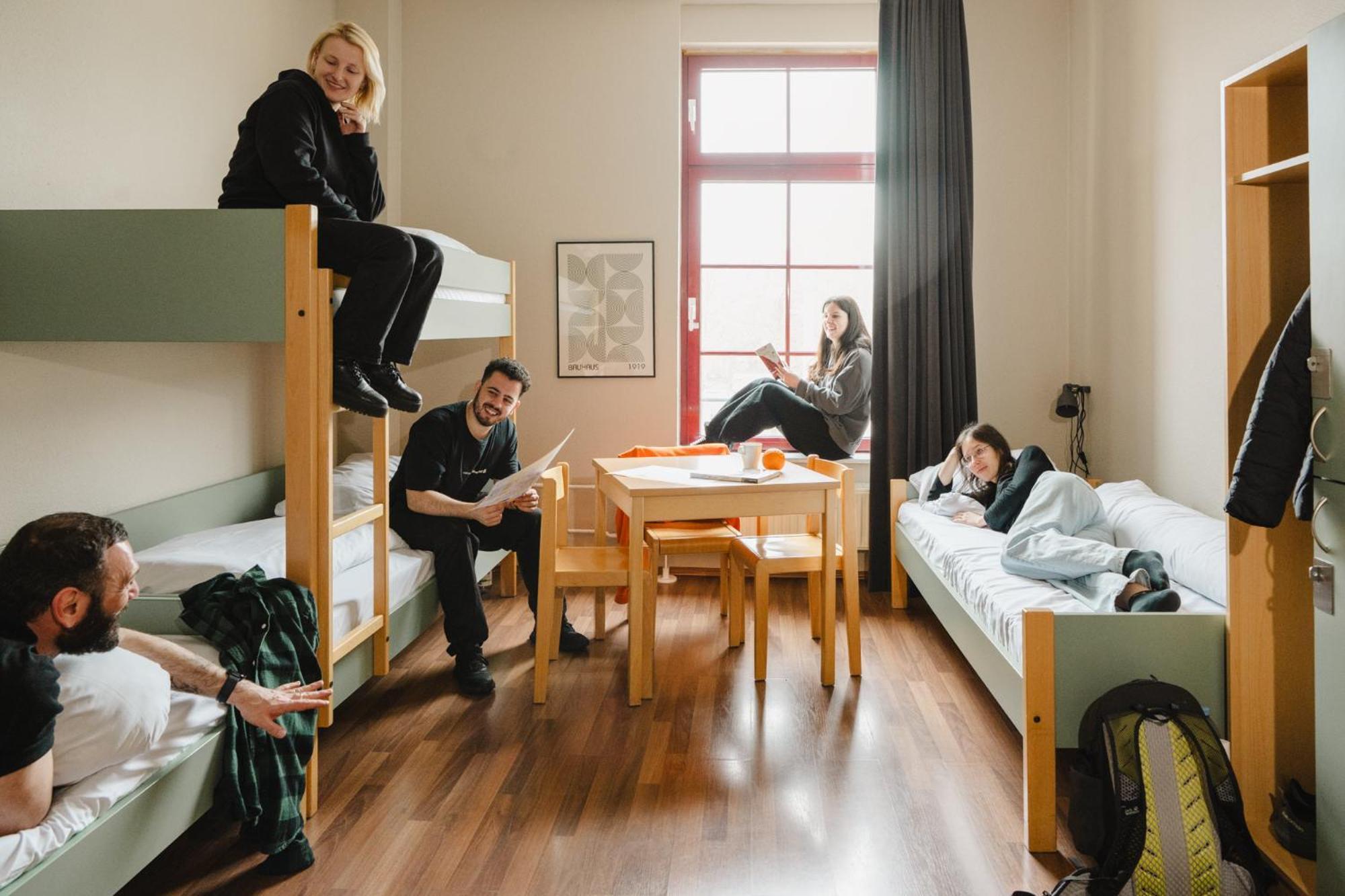 Sleepy Lion Hostel, Youth Hotel&apartments