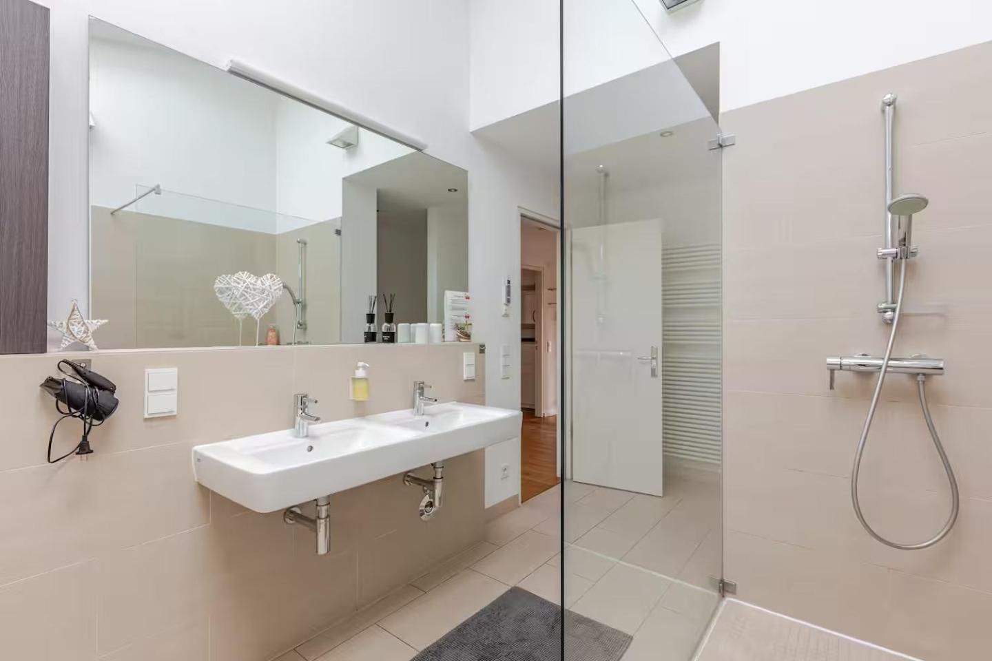 Apartment 10-12 Personen - Luxus Penthouse Zentrum - Thomaskirche Leipzig