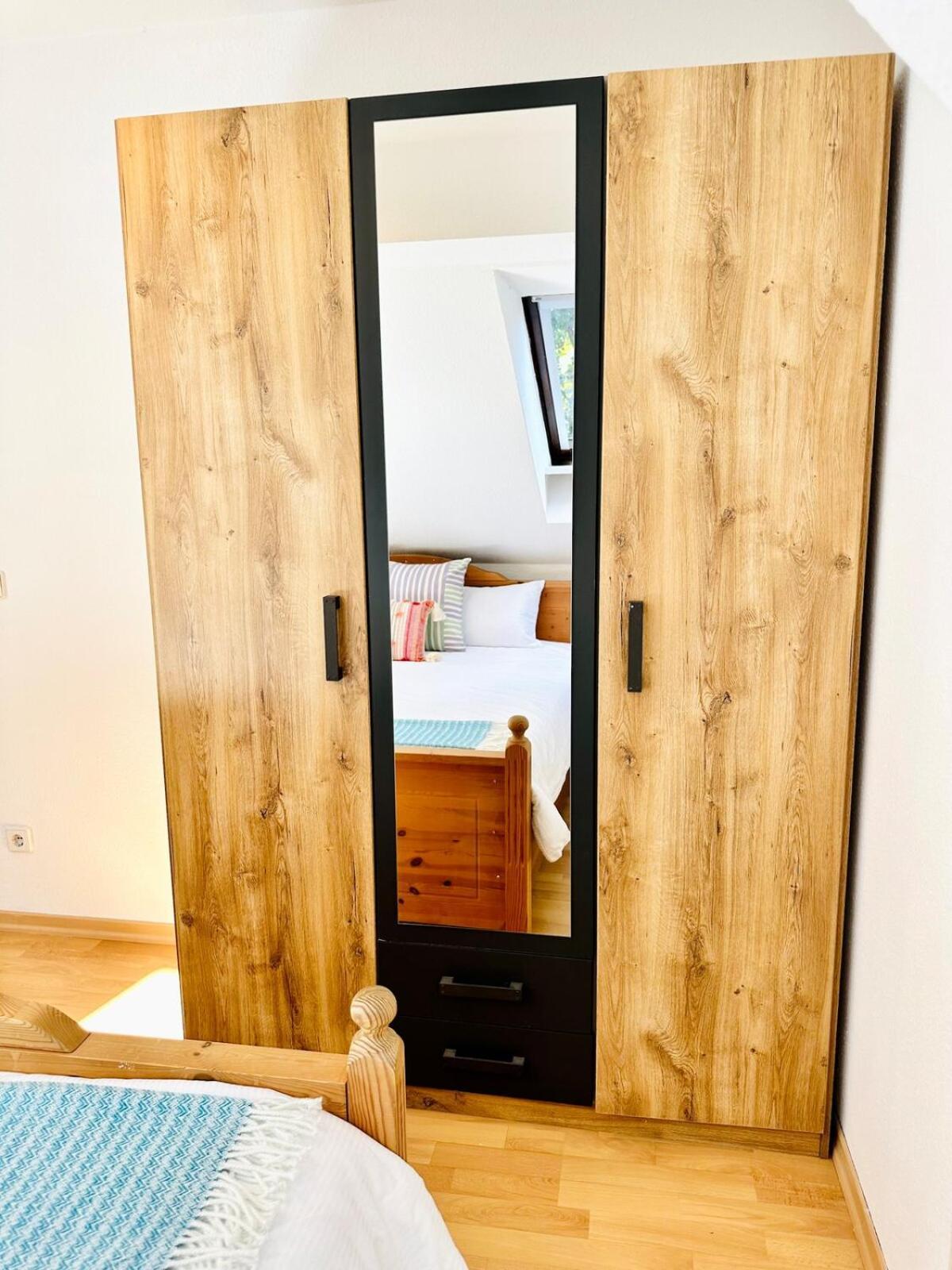 Appartement Fantastische Dachgeschosswohnung In Connewitz Nahe Karli - Platz Fuer Bis Zu 5 Personen - Tolle Lage Und Oeffentliche Verkehrsmittel *
