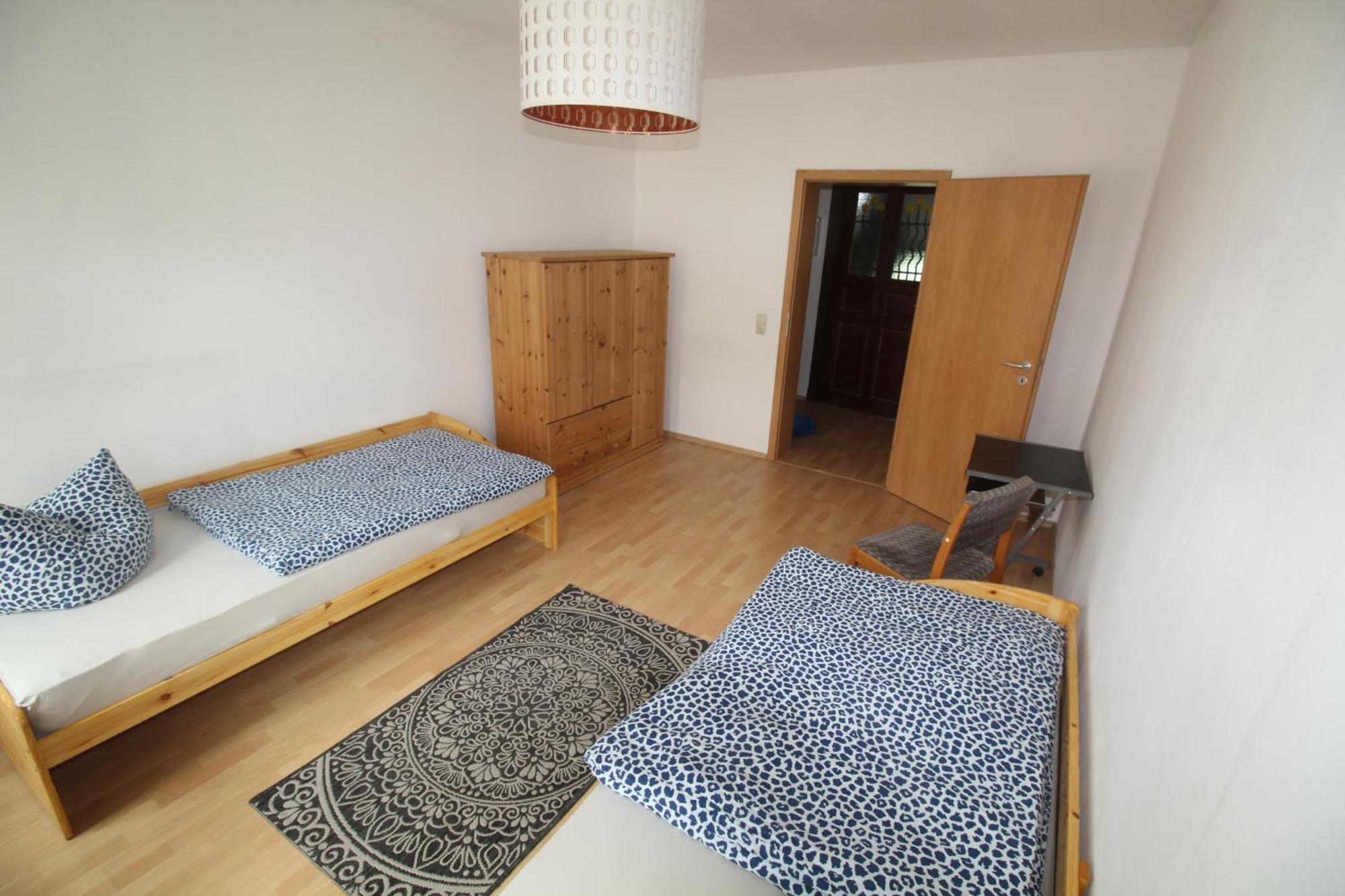 Zuhause Gemuetliche 2-zimmerwohnung 65 M2 Mit Grosser Kueche 4 Betten De, Pl, En Apartment