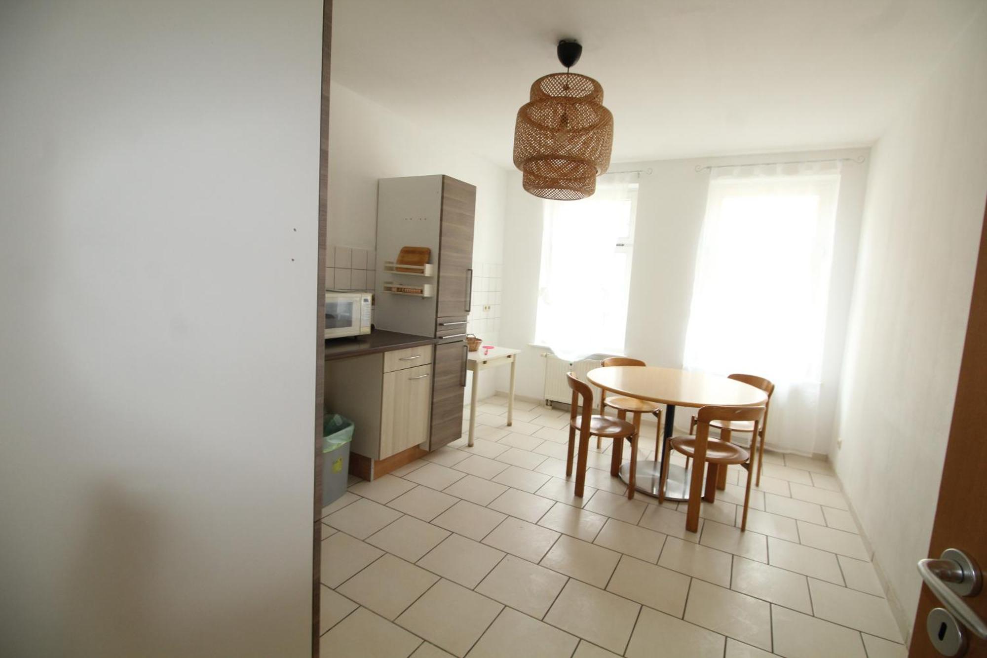 Zuhause Gemuetliche 2-zimmerwohnung 65 M2 Mit Grosser Kueche 4 Betten De, Pl, En Apartment Leipzig