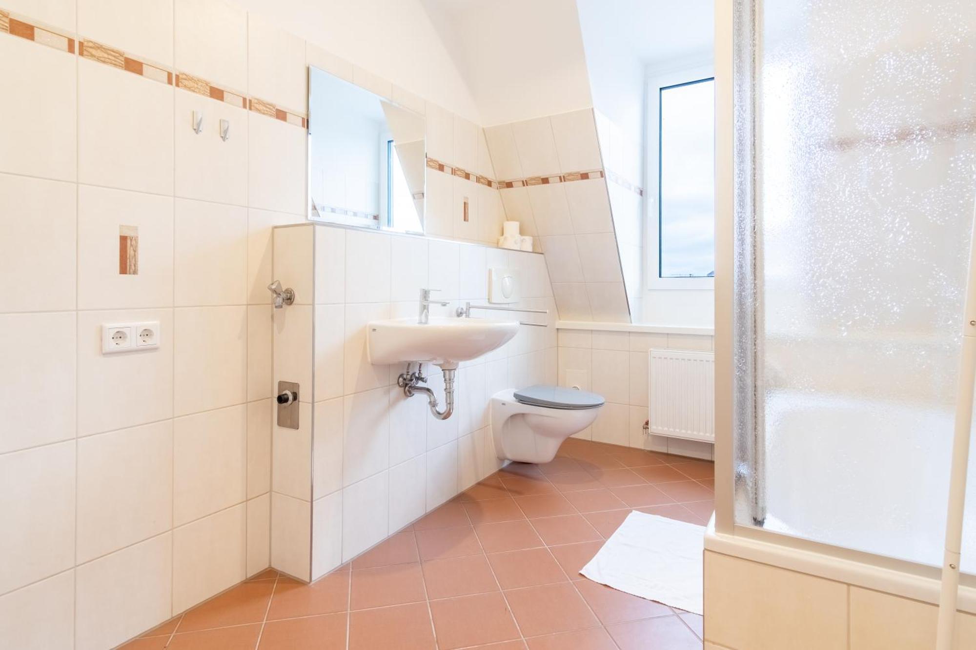 Apartment Big Apartments, Big Bathrooms, Single Beds, Perfect For Groups