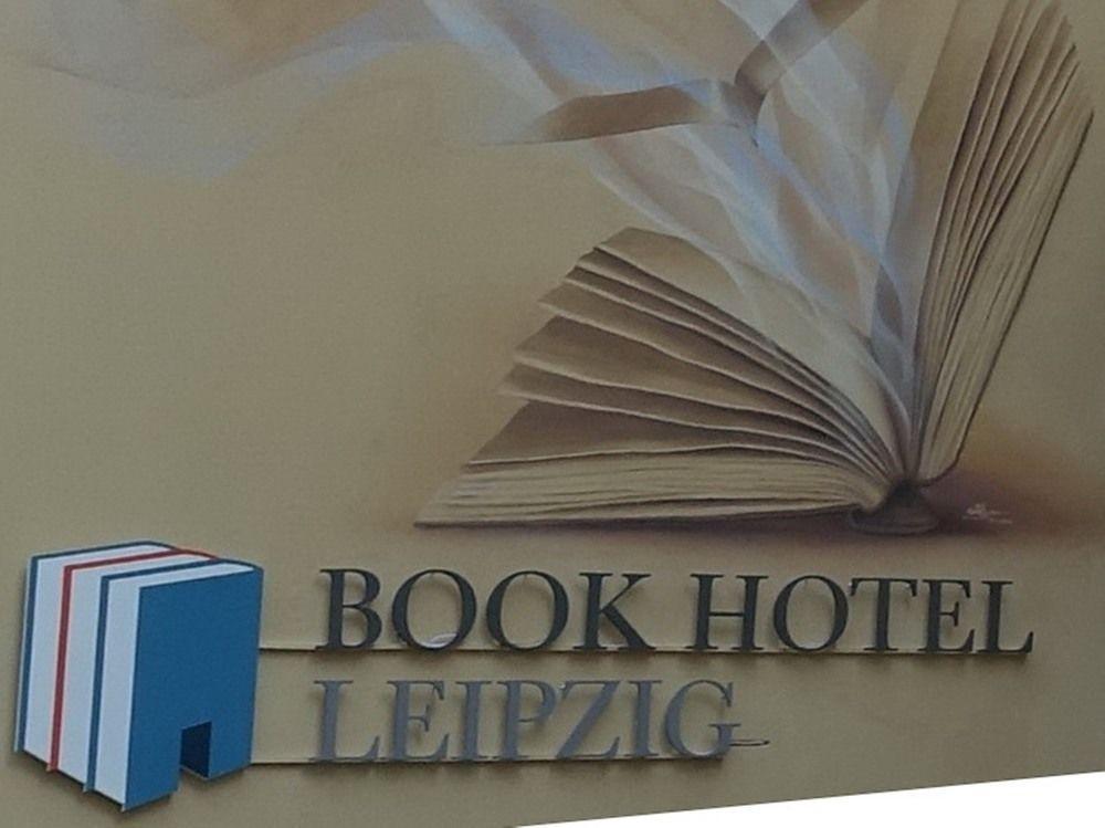 Hotel Book 3*