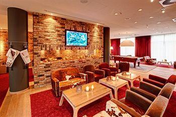 Pentahotel Hotel