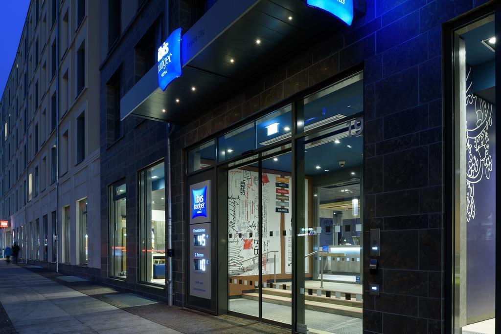 Ibis Budget Hotel *