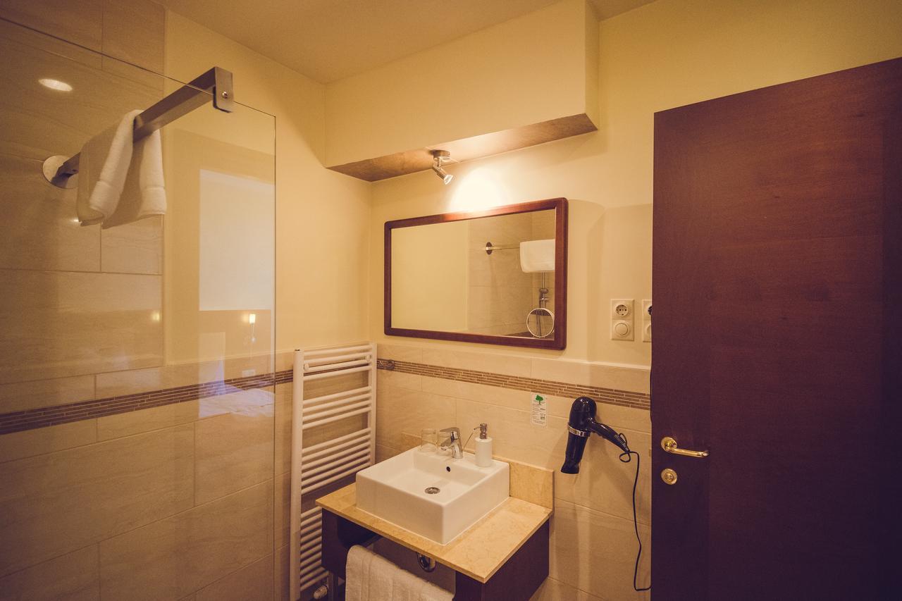 Arena Hotel 4*