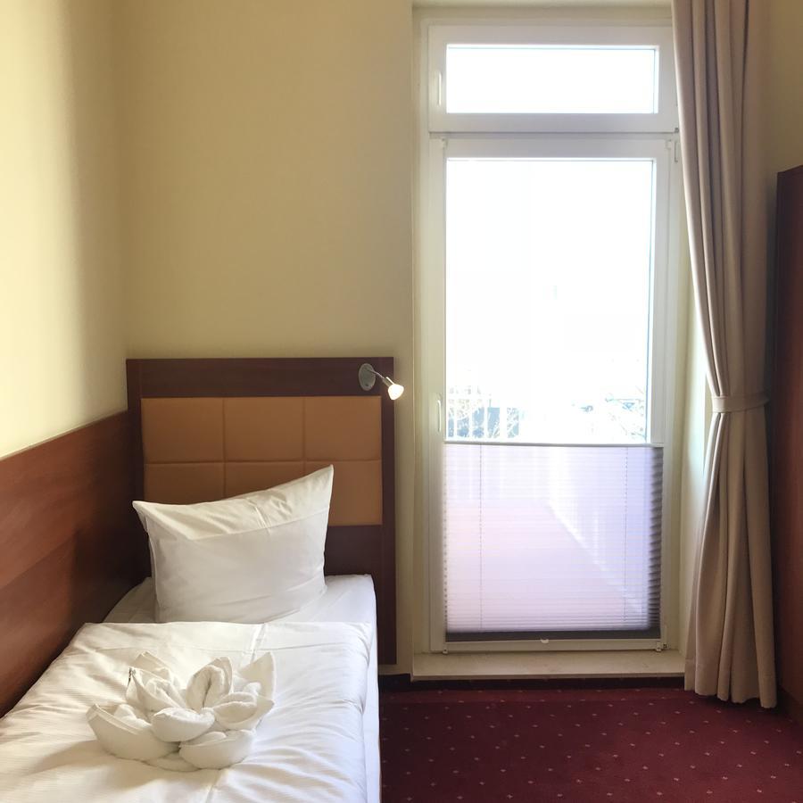 Hotel Via Mitte 3*