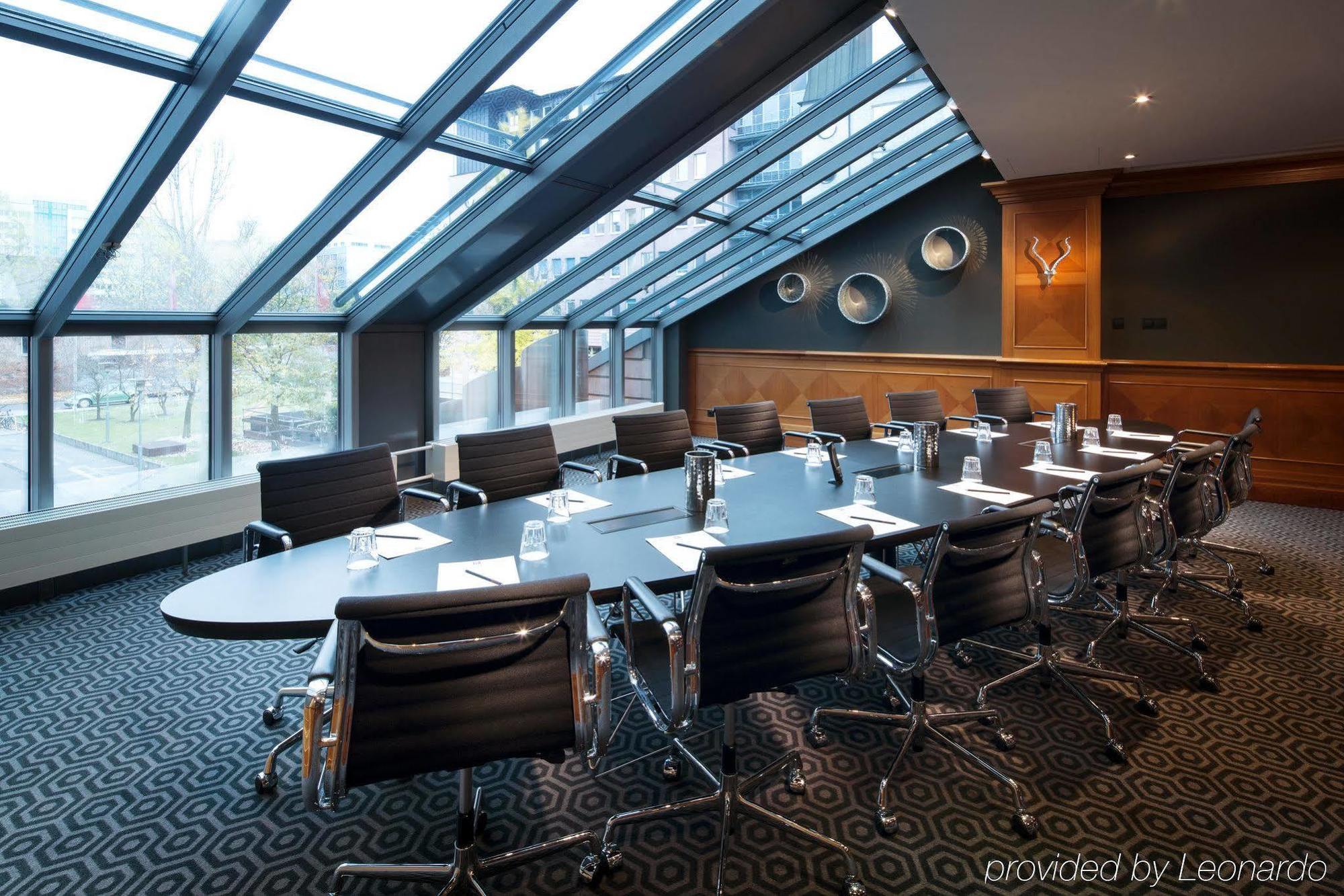 Pentahotel Hotel 4*