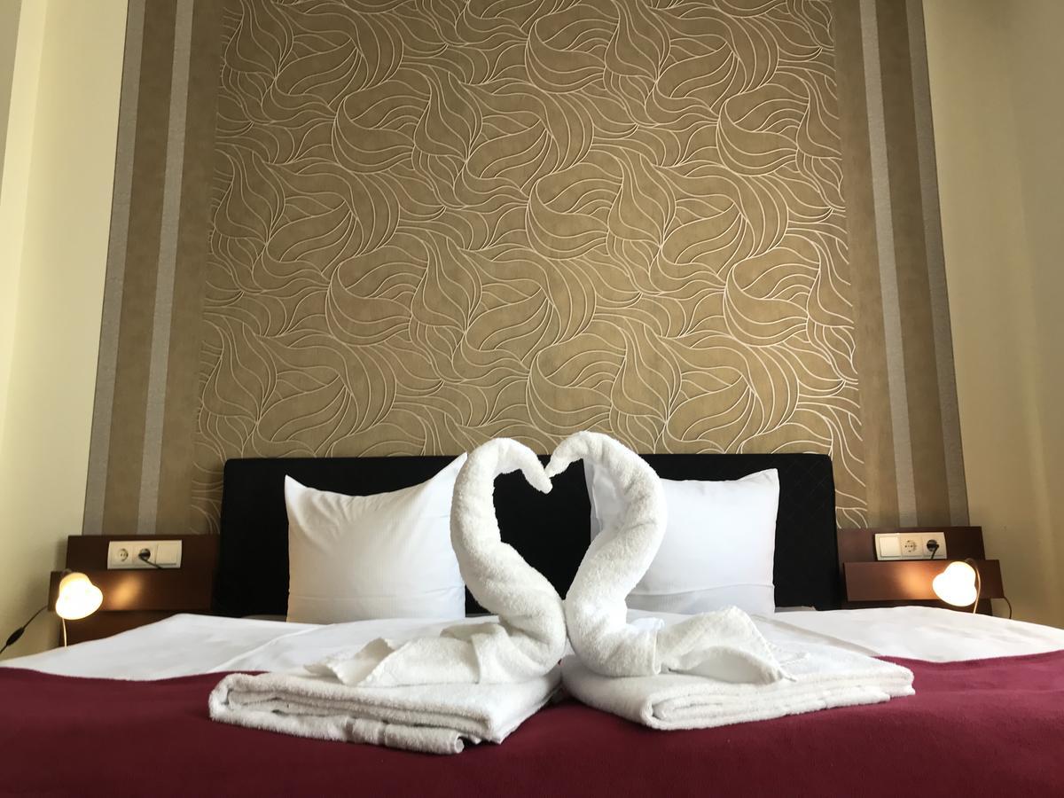Hotel Via Mitte 3*