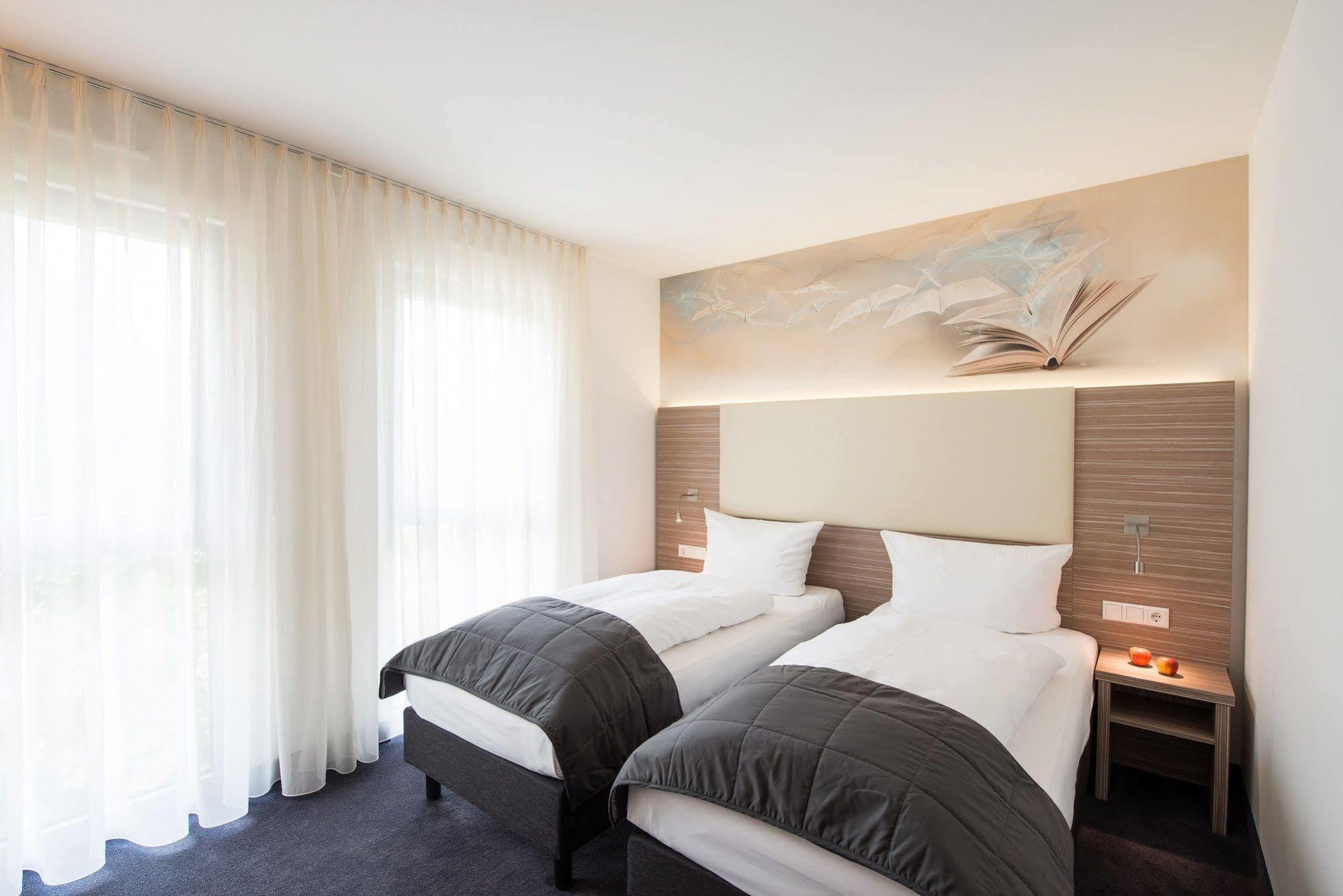 Book Hotel 3*