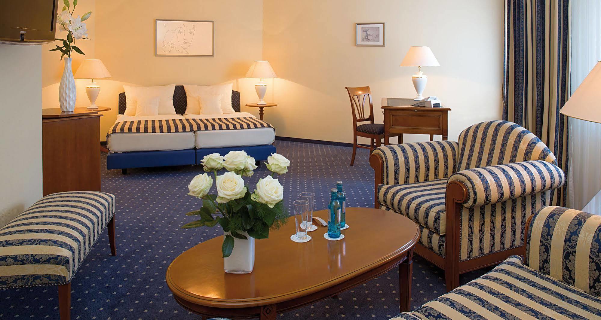 Victor's Residenz-hotel 4*