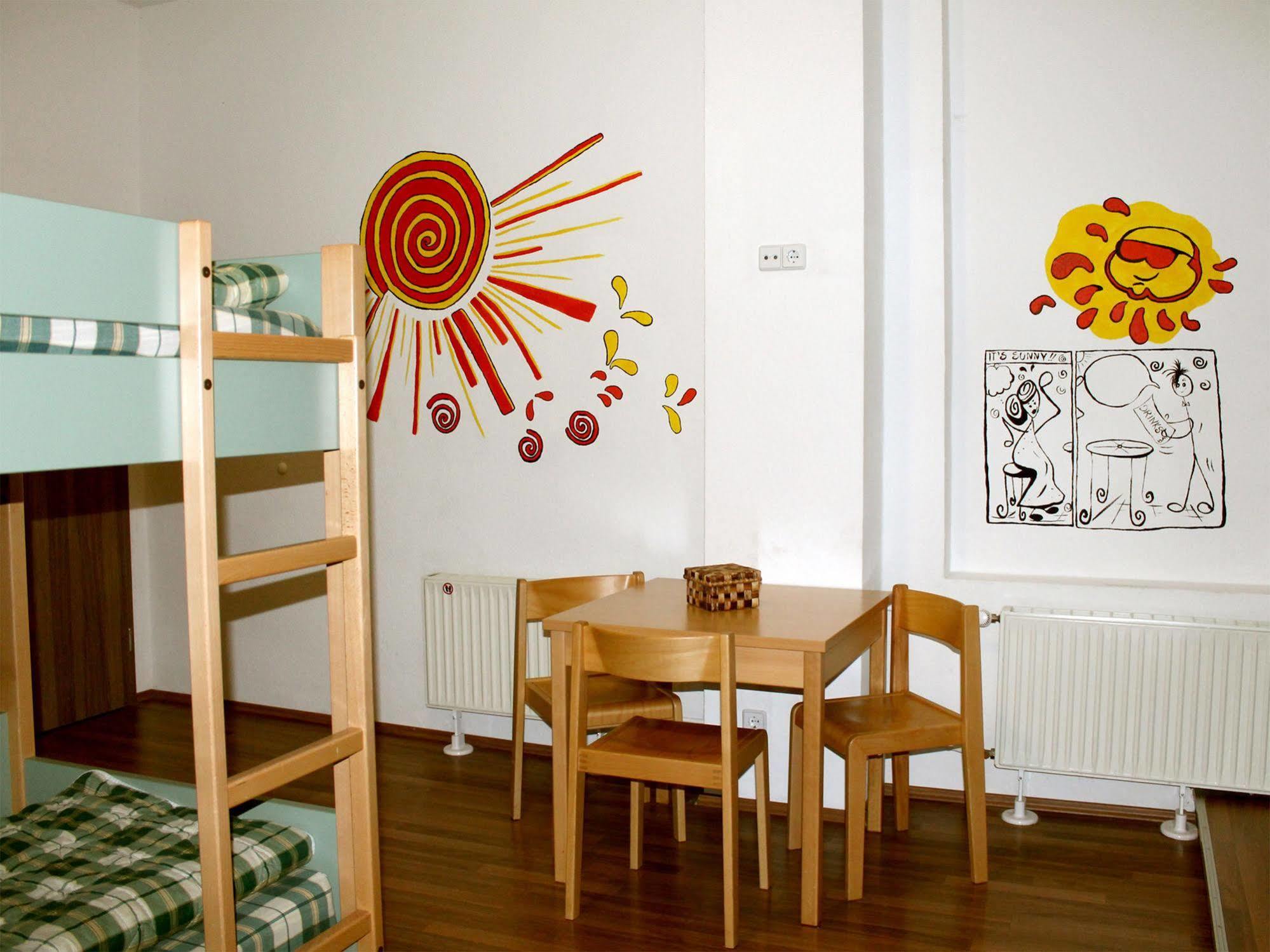 Sleepy Lion Hostel, Youth Hotel&apartments *