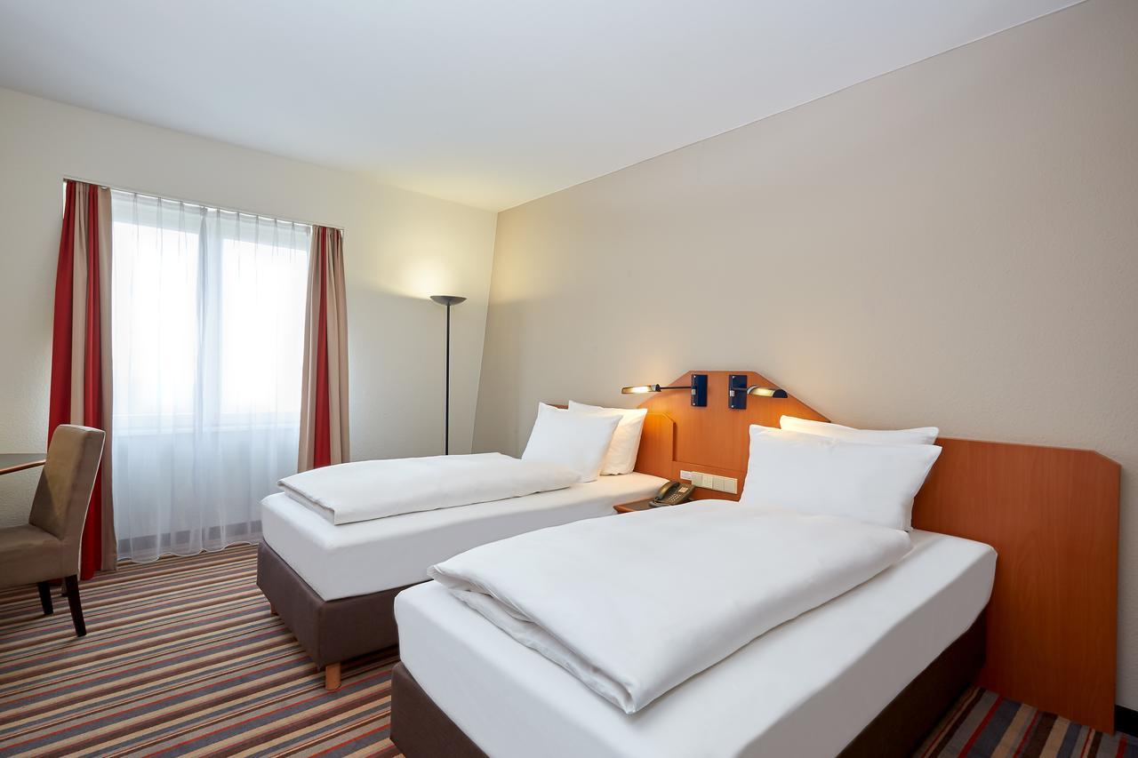 Hotel H+ 4*