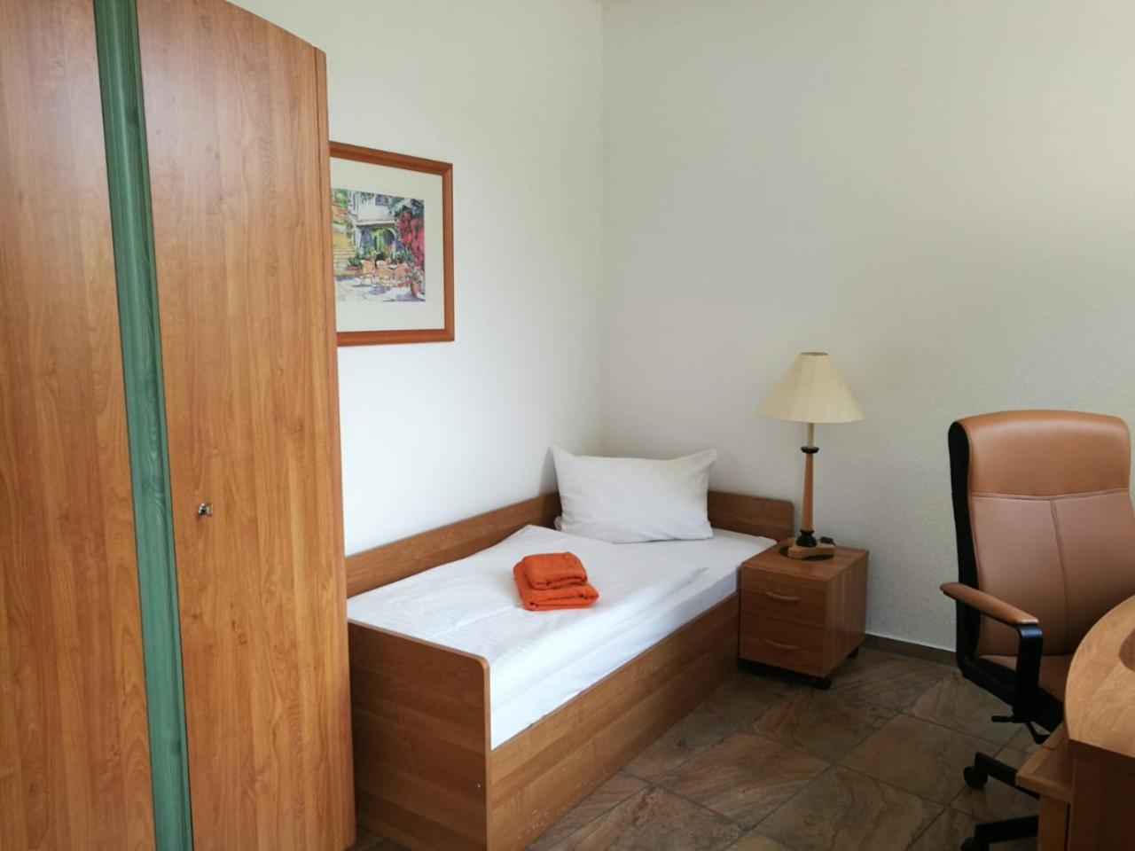 Hostel Wohnen Auf Zeit Nahe Leipziger Messe Leipzig