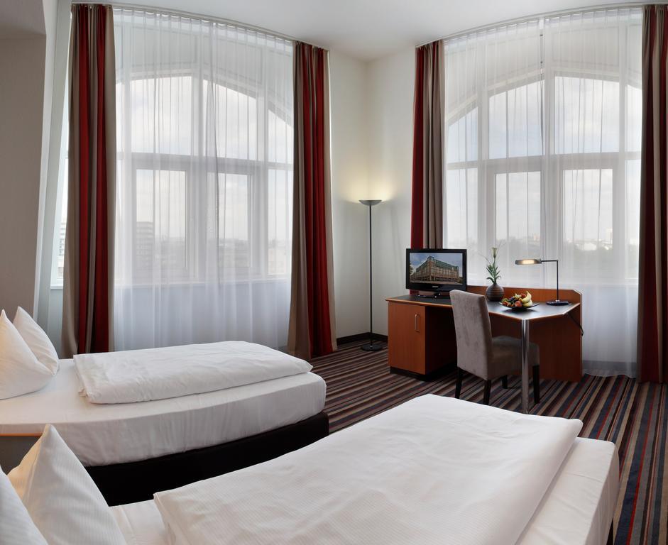 H+ Hotel
