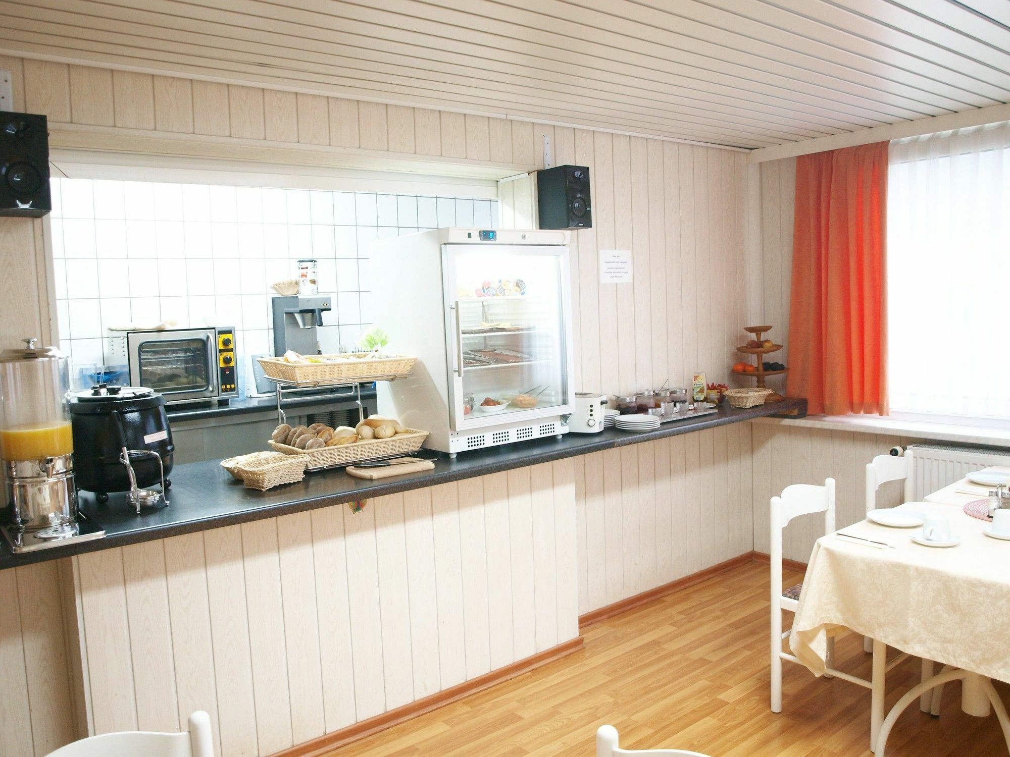 Hotel Stern 2*