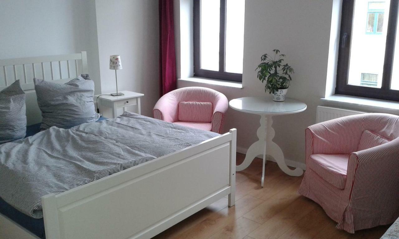 3 Raum In 2 Km Vom Stadtzentrum Entfernt Appartement