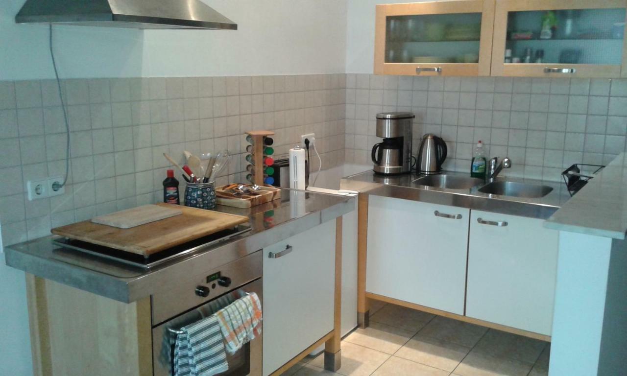 3 Raum In 2 Km Vom Stadtzentrum Entfernt Appartement *