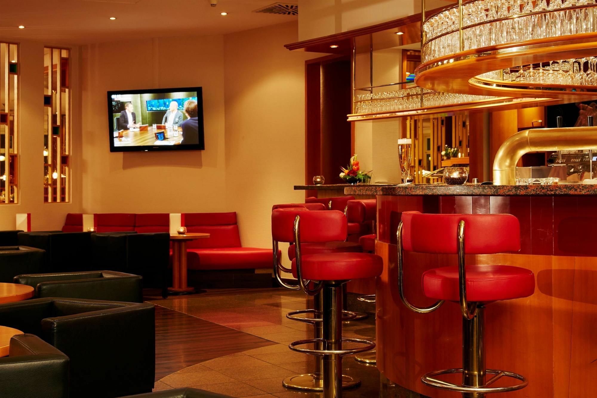 H4 Hotel 4*