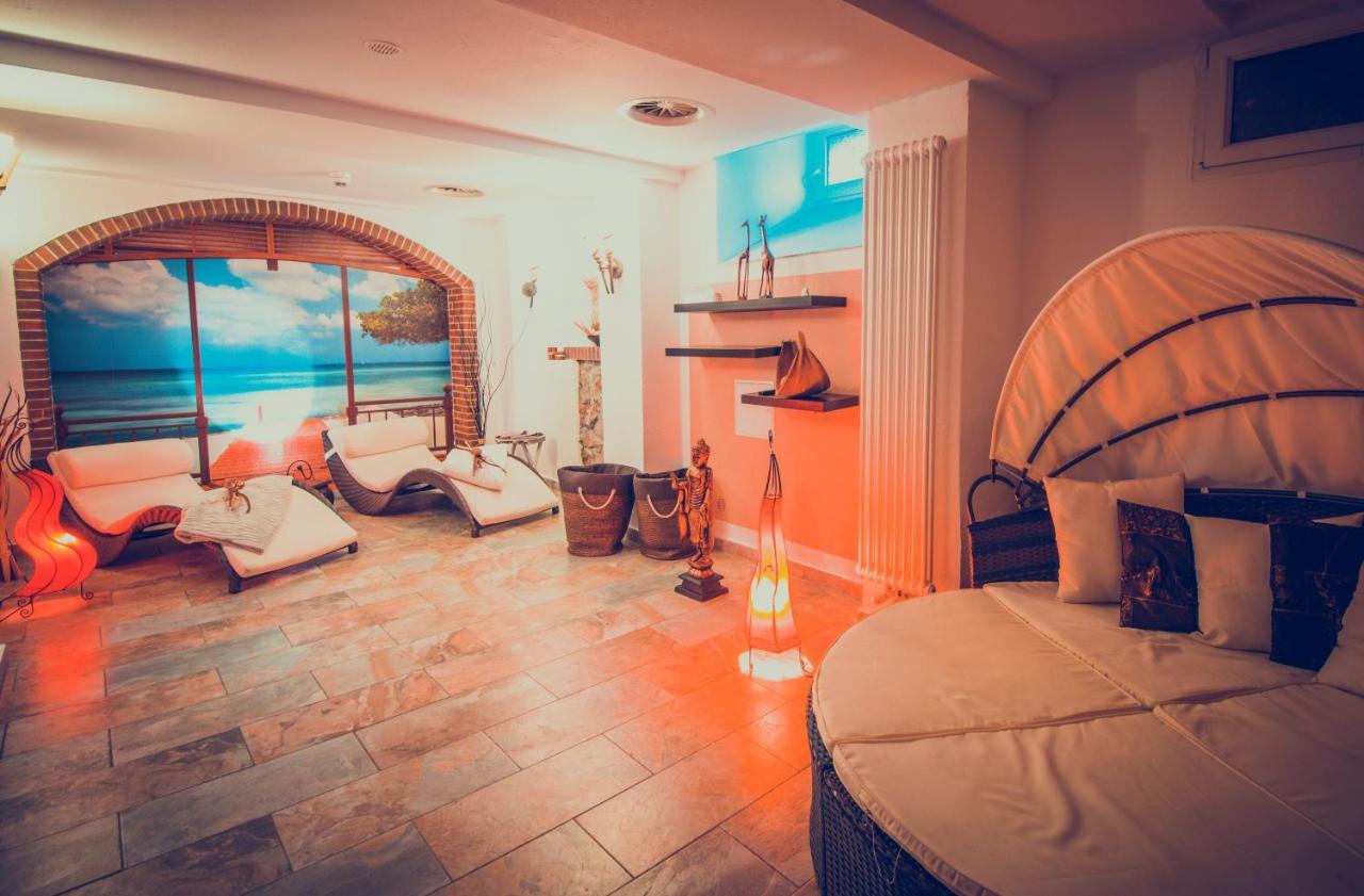 Arena Hotel 4*