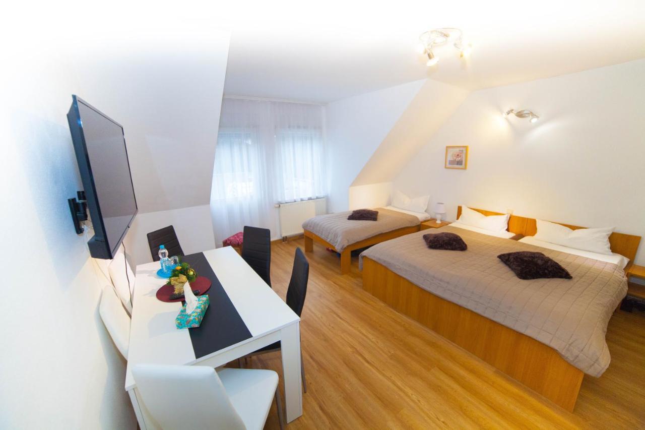Am Gutspark Prager Gbr Appartement