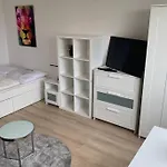 1 Zi-Whg, Netflix, Wifi, Kueche, 15Min Zum Zentrum