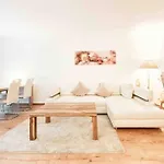 Luxury Home Cinema 2R Apt + Balcony / 65M²
