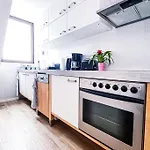 Modern Sanierte Wohnung Mit 5 Einzelbetten In Leipzig-Plagwitz
