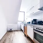 Modern Sanierte Wohnung Mit 5 Einzelbetten In Leipzig-Plagwitz