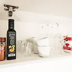 Purer Luxus Mit 2 Schlafzimmern, Balkon Und Privat-Parkplatz