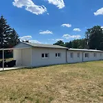 Bungalow 4 Schlafzimmer 8 Personen Parkplatz Grundstueck Garten