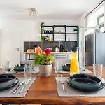 Super Zentrale, Gemuetliche Wohnung Mit Balkon