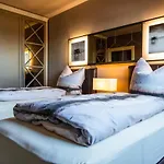 Deluxe Apartment Mit Tiefgarage In Naehe Messe-Bmw-Porsche-Dhl-Flughafen-Flugzeugwerk Der Deutsche Aircraft