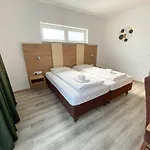 City Rooms Gede