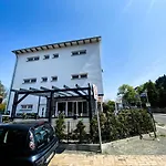 City Rooms Gede