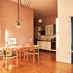 Cityloft - Im Zentrum, Inkl Parkplatz, Netflix, 3-Raum