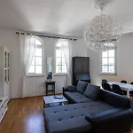 Parkside City Apartments No16