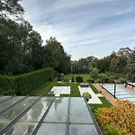Stadtvilla In Leipzig 7 Personen 3 Schlafzimmer 2 Baeder Garten Und Terrasse Zentral Gelegen Messe Innenstadt Seen