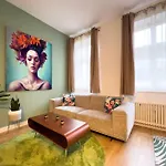Exklusives Leipzig City Apartment Flowers